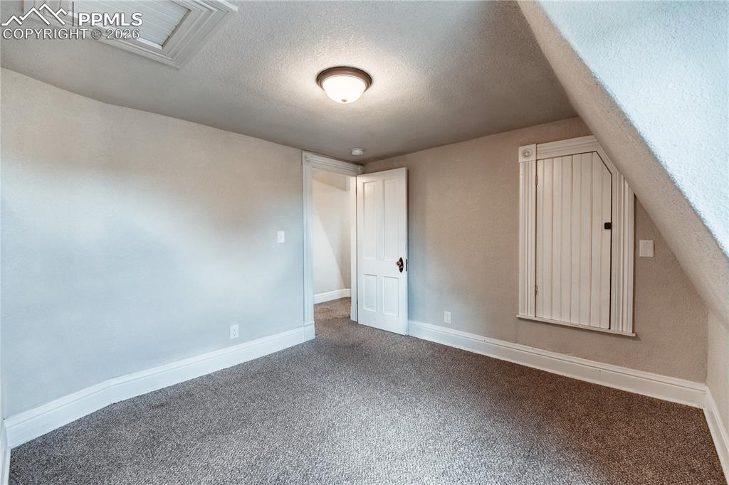 Image 25 of 38: Bonus Room