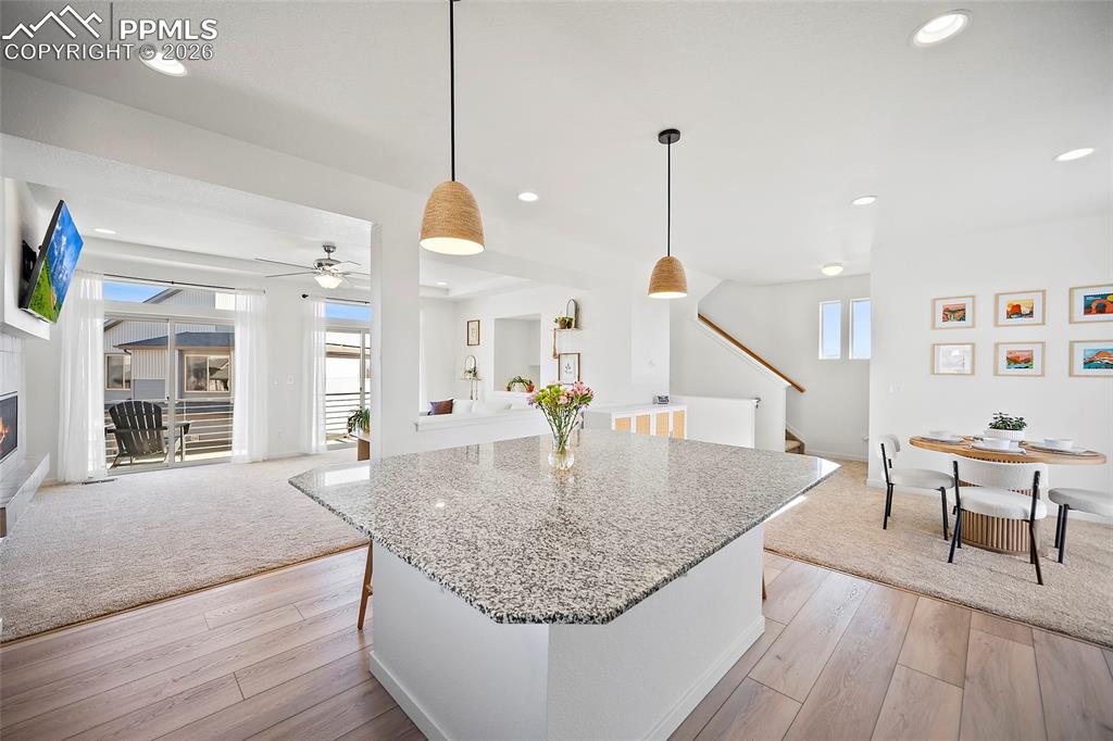 Image 12 of 45: Kitchen