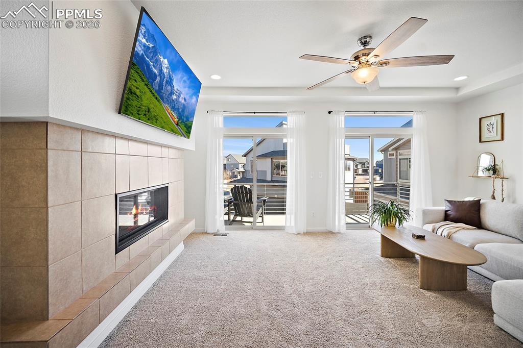 Image 14 of 45: Living Room