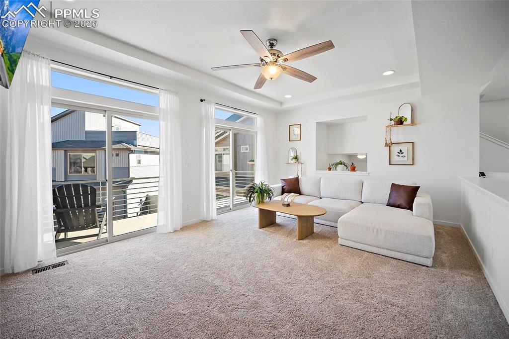 Image 15 of 45: Living Room