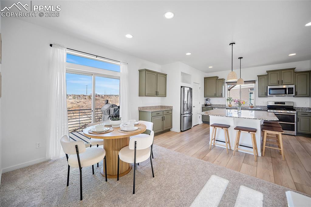 Image 3 of 45: Dining Area