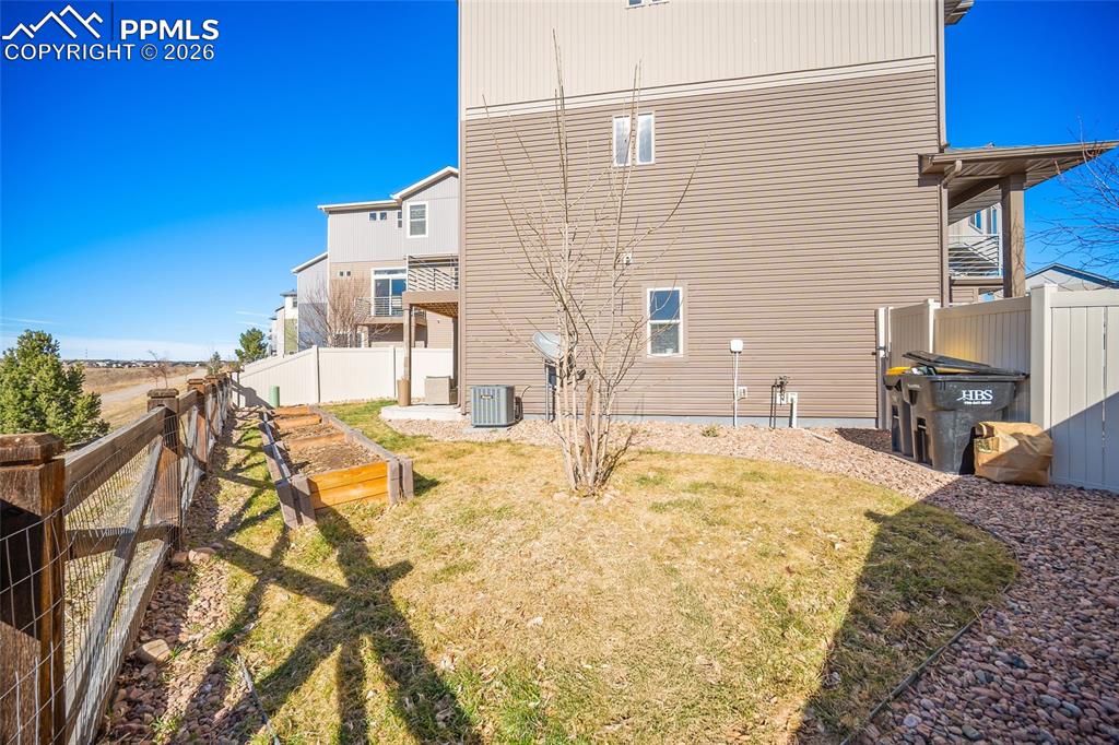 Image 44 of 45: Back of Structure