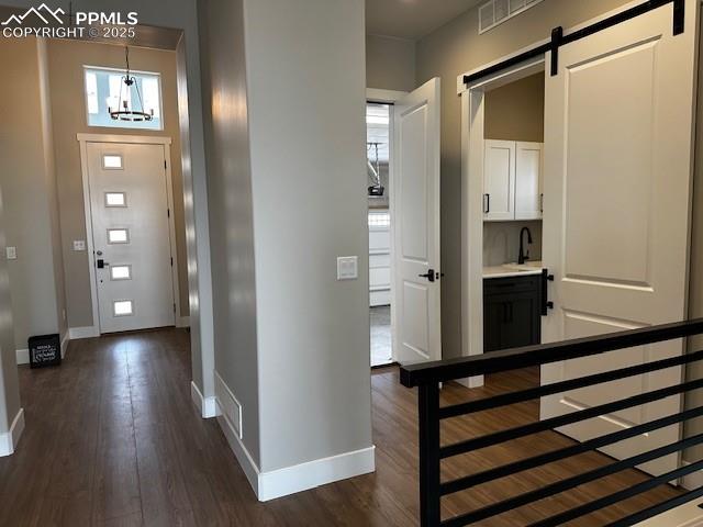 Image 3 of 30: Entry