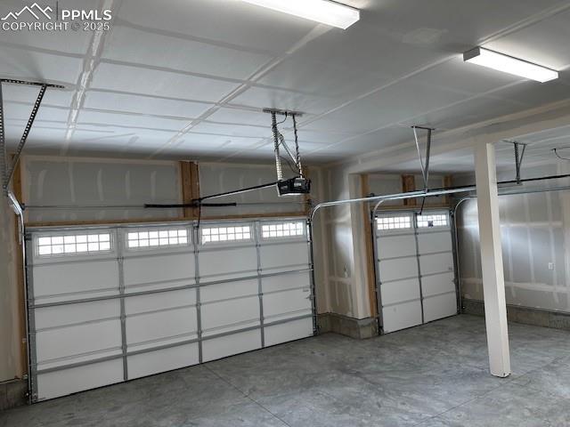 Image 30 of 30: Garage