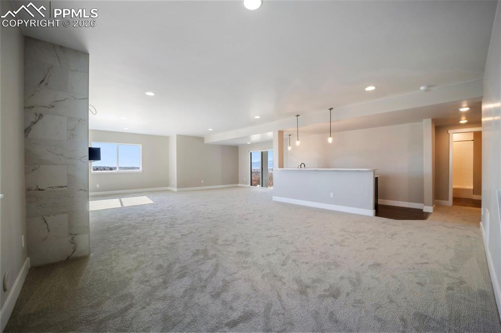 Image 32 of 48: Recreation Room