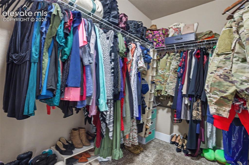 Image 17 of 40: Closet