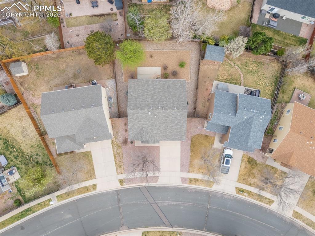 Image 29 of 36: Fabulous, established neighborhood