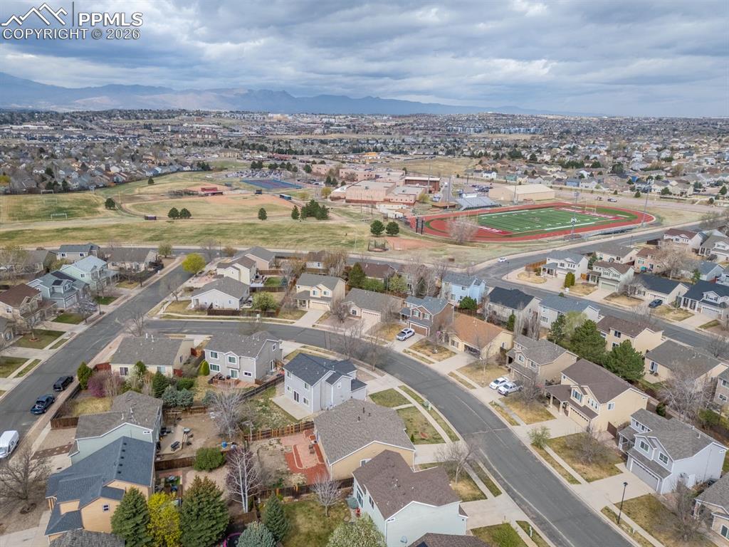 Image 31 of 36: Private enclave yet easy access to restaurants, parks, schools and shopping