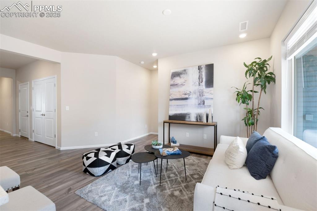 Image 5 of 21: Photos of model home