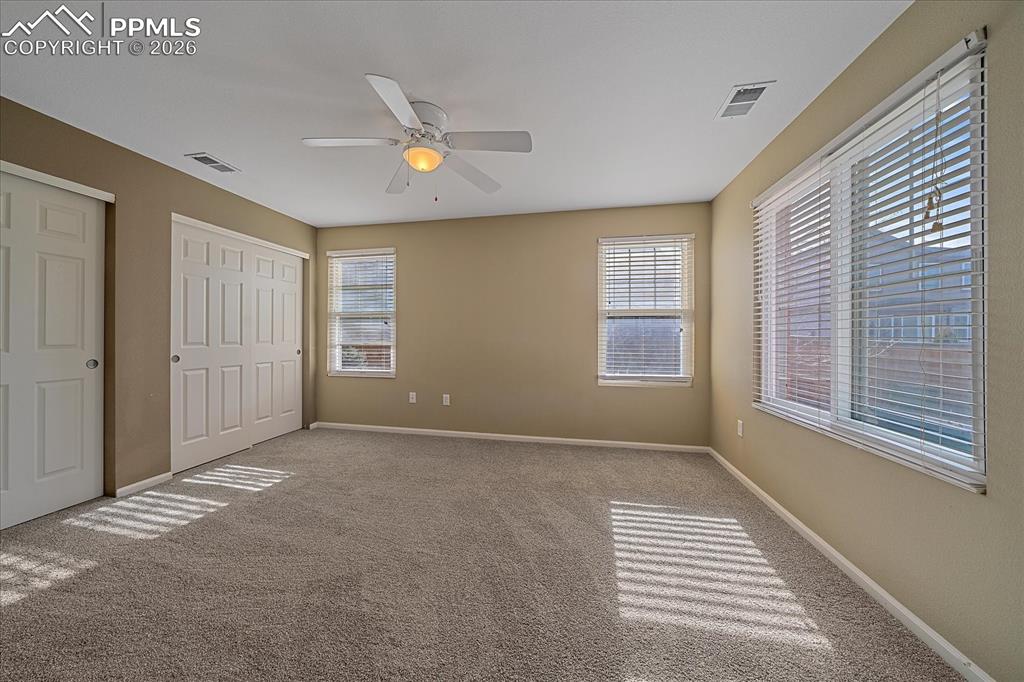 Image 12 of 26: Bedroom