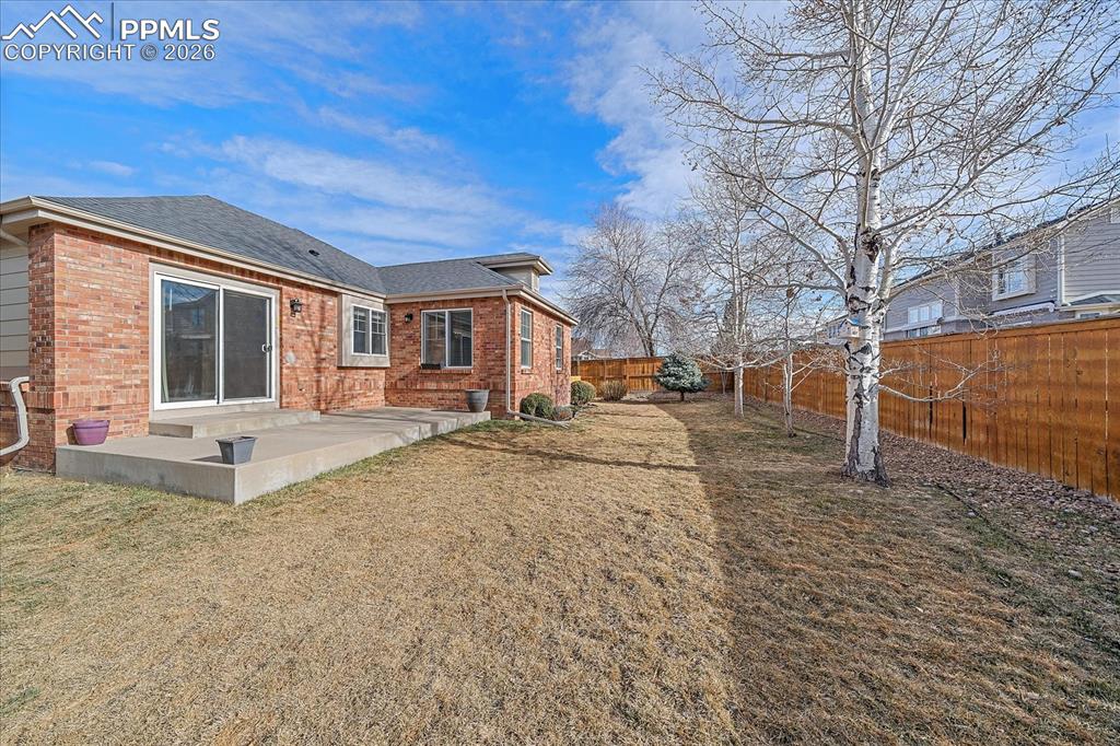 Image 21 of 26: Back of Structure