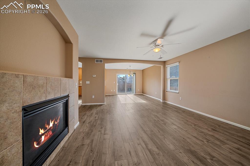 Image 3 of 26: Living Room