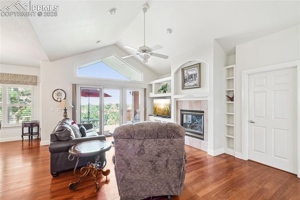 Image 5 of 47: Living Room
