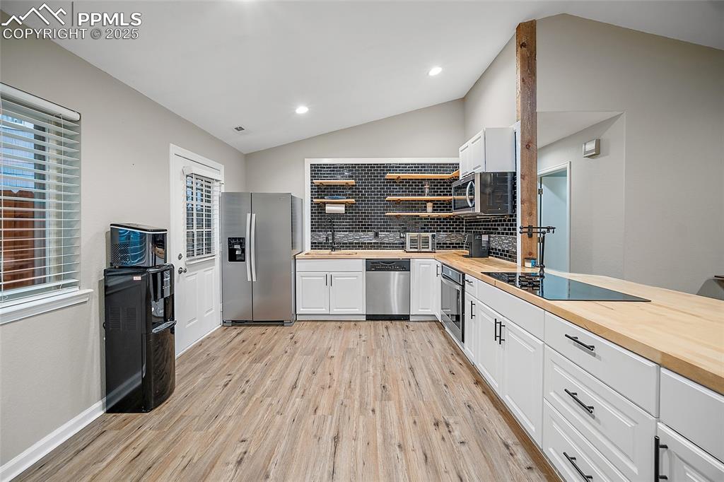 Image 8 of 38: Kitchen