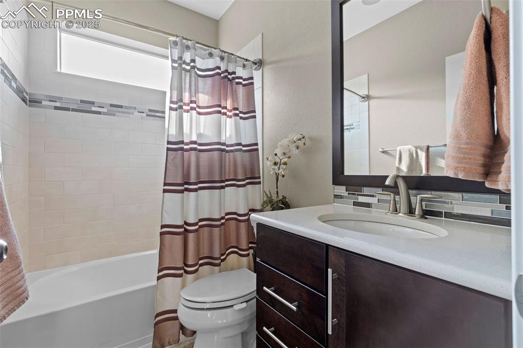 Image 4 of 40: Guest bath main floor