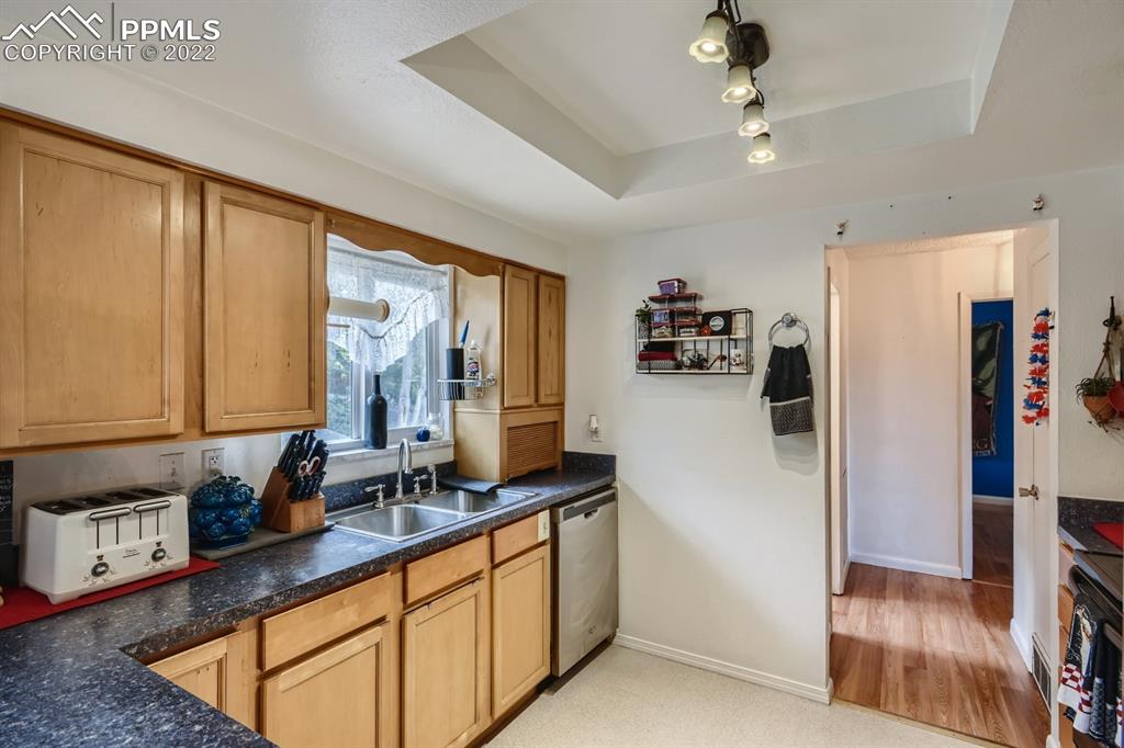 Listing 6490400, Image 14 of 30