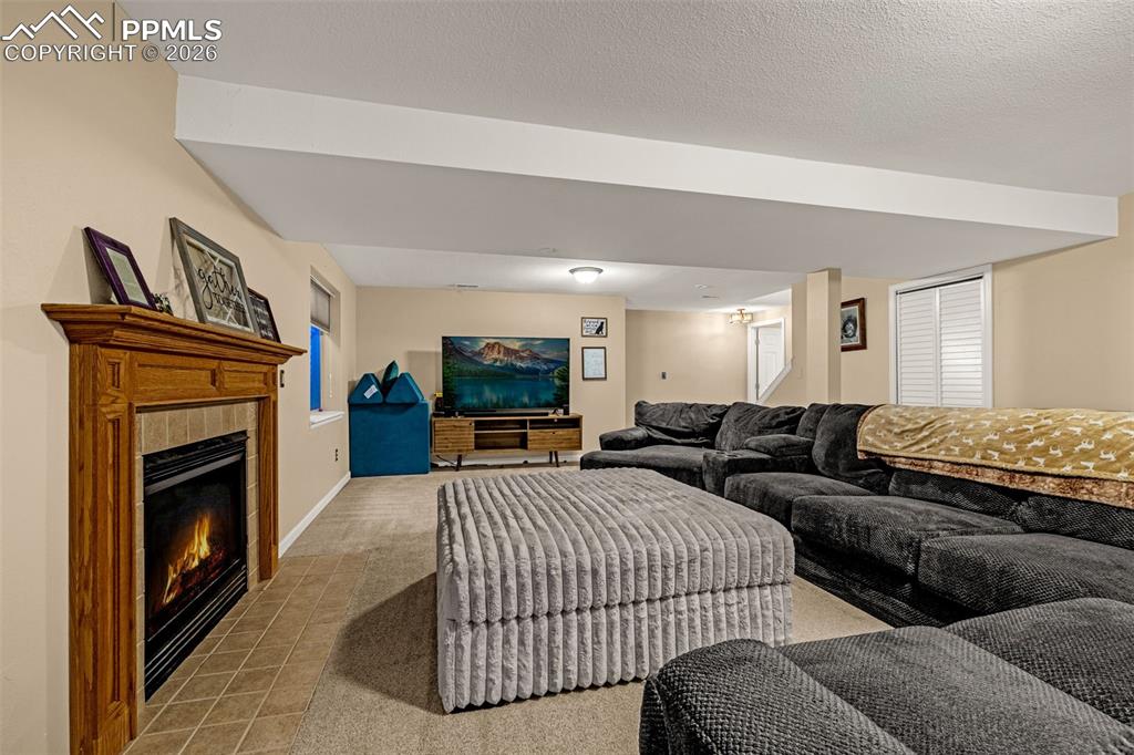 Image 19 of 38: Living Room