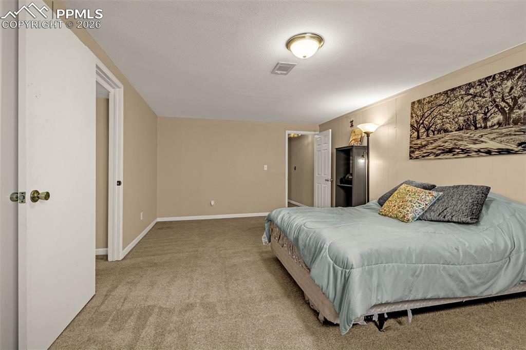 Image 21 of 38: Bedroom