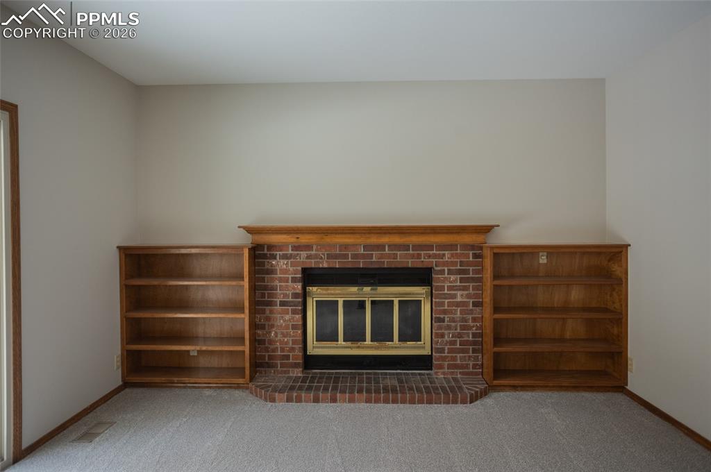 Image 14 of 44: Living Room