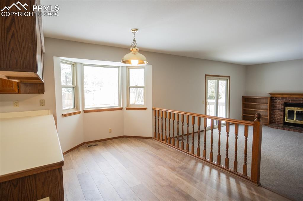 Image 17 of 44: Dining Area