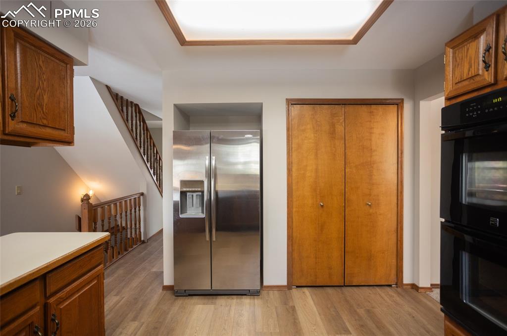 Image 21 of 44: Kitchen