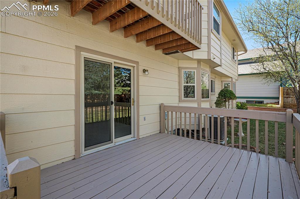 Image 37 of 44: Deck