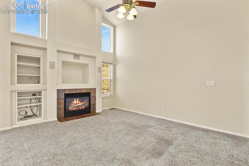 Image 16 of 49: Family Room