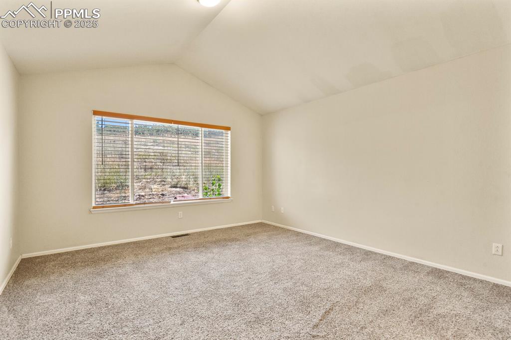 Image 19 of 49: Master Bedroom