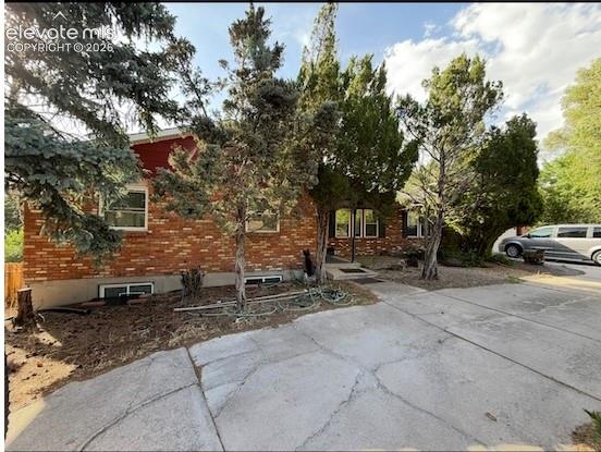 Image 1 of 7: Front of Structure