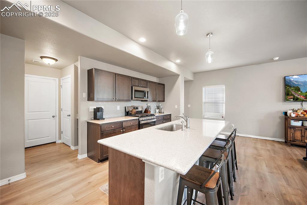 Image 11 of 36: Kitchen