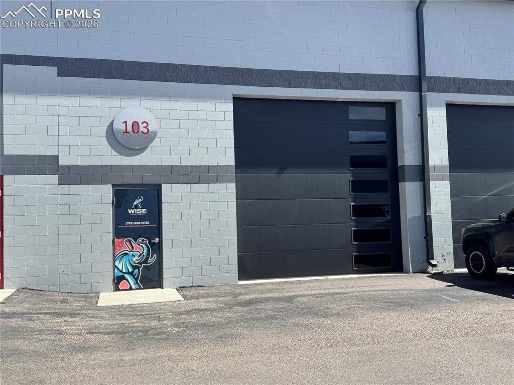 Image 3 of 9: BUILDING 1925-B