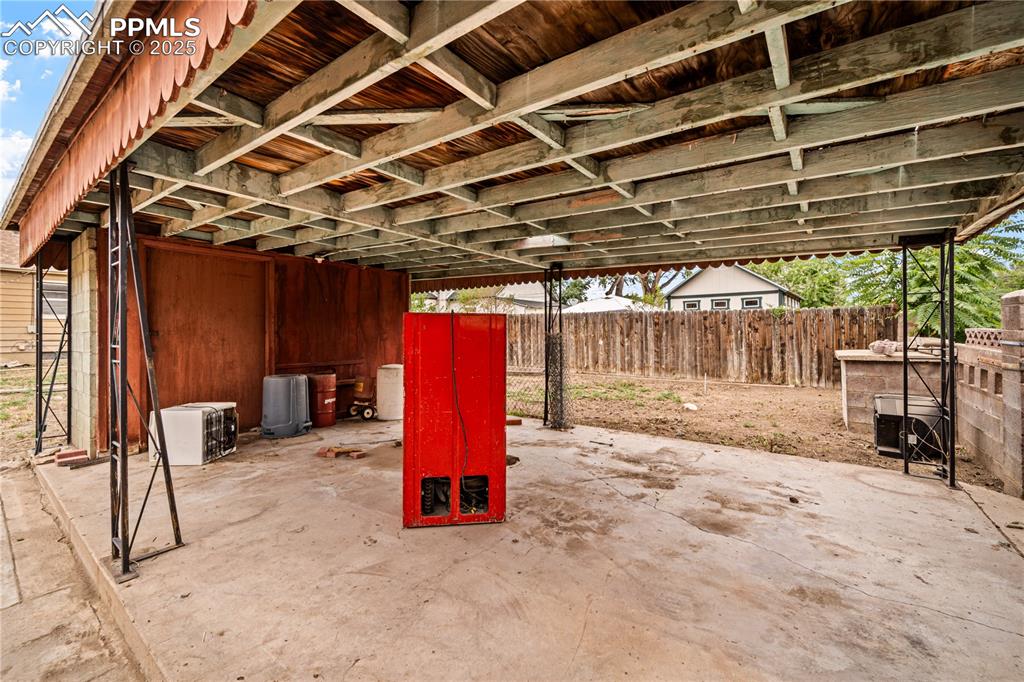 Image 23 of 26: Patio