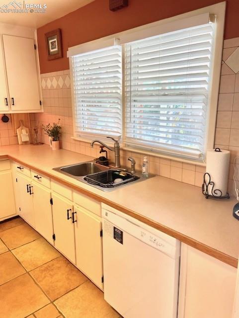 Image 19 of 31: Kitchen