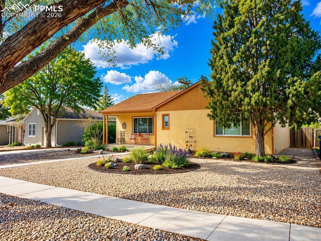 Image 2 of 31: Front of Structure