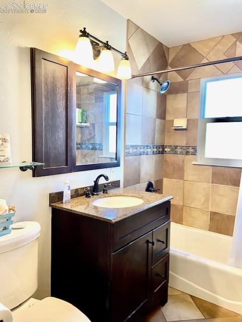 Image 31 of 31: Bathroom