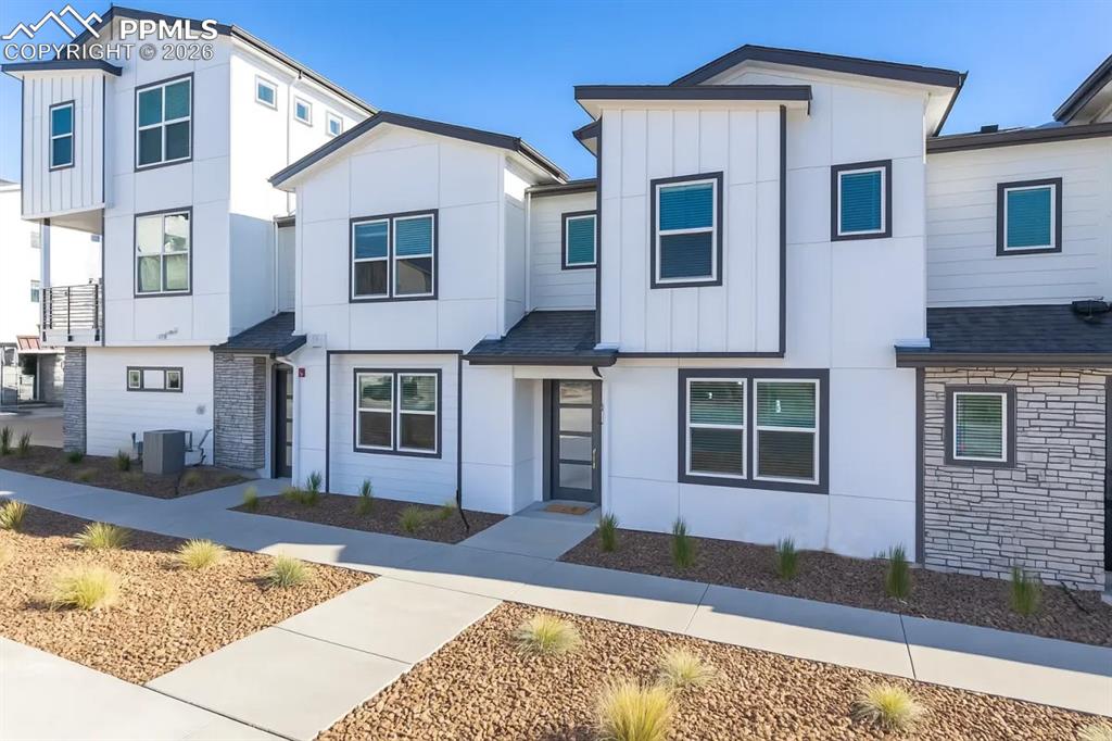 Image 1 of 36: Front of Structure