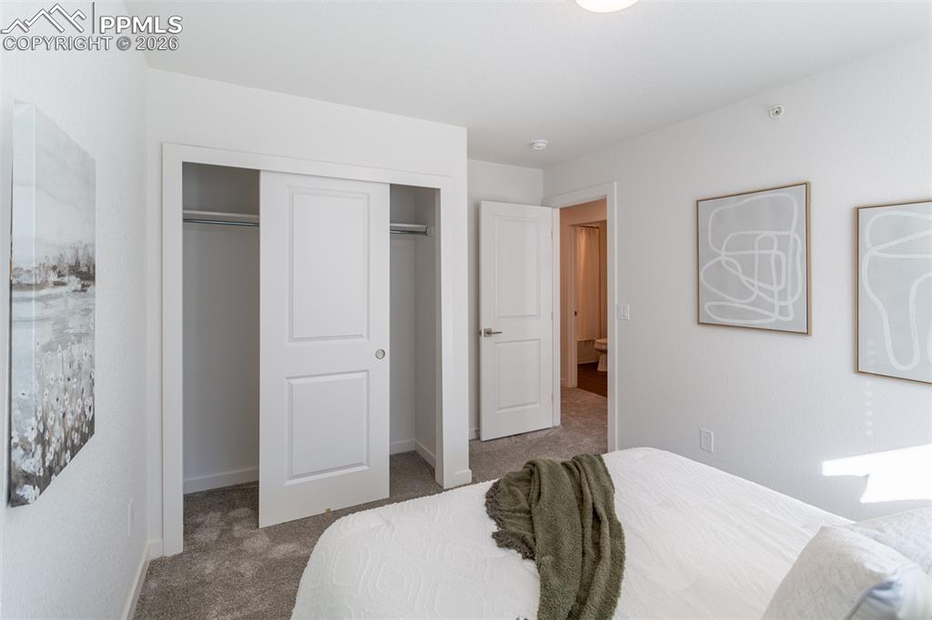 Image 19 of 36: Bedroom