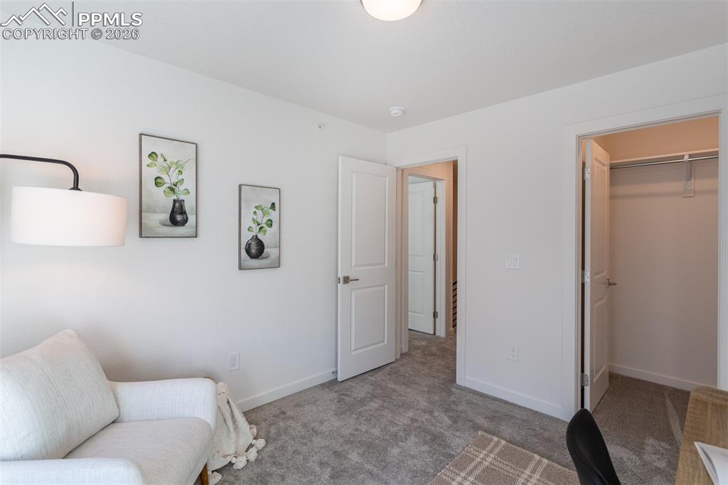 Image 20 of 36: Sitting Room