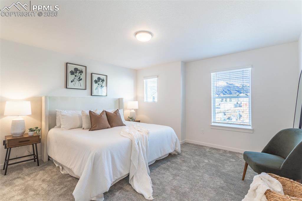 Image 26 of 36: Bedroom