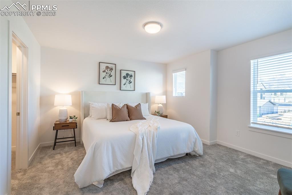 Image 27 of 36: Bedroom