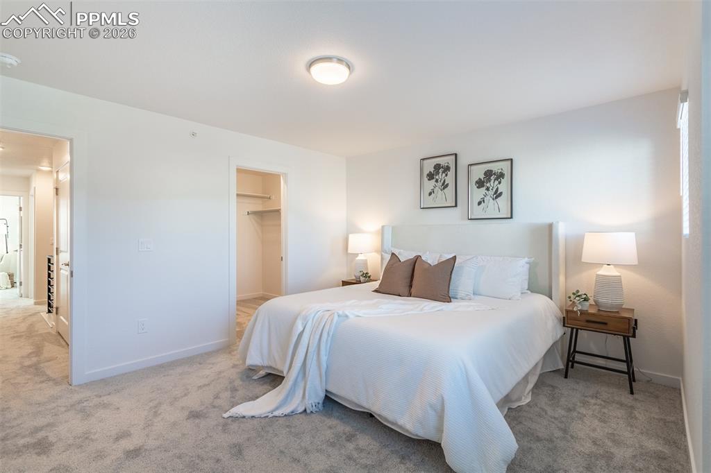 Image 28 of 36: Bedroom