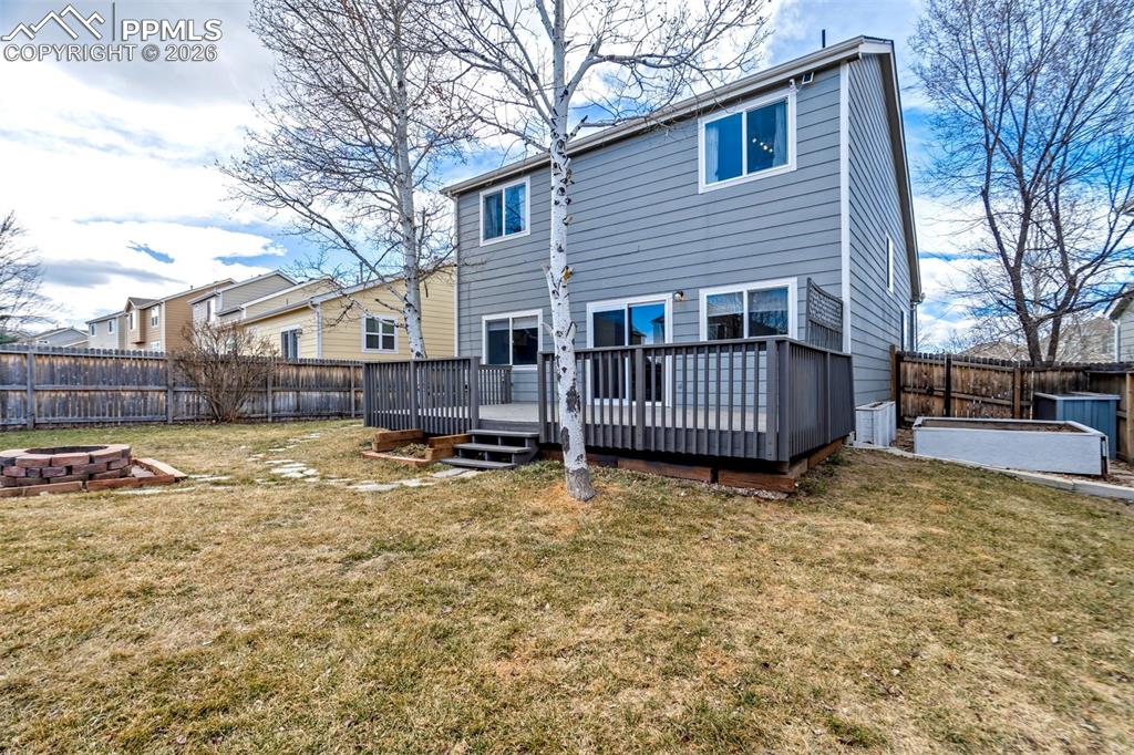 Image 38 of 50: Back of Structure