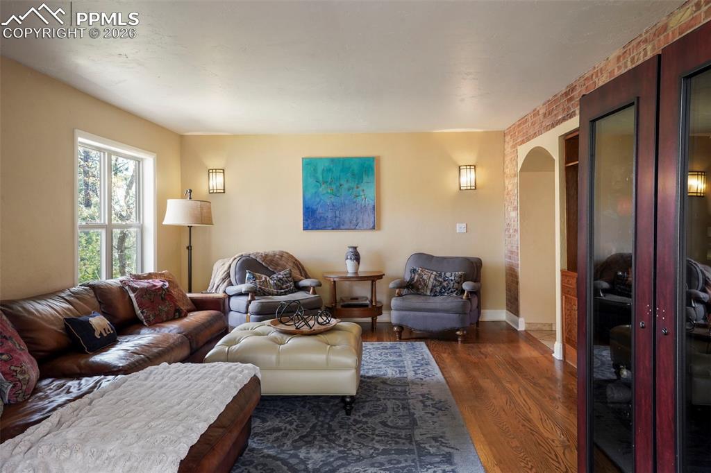 Image 19 of 46: No Description Available