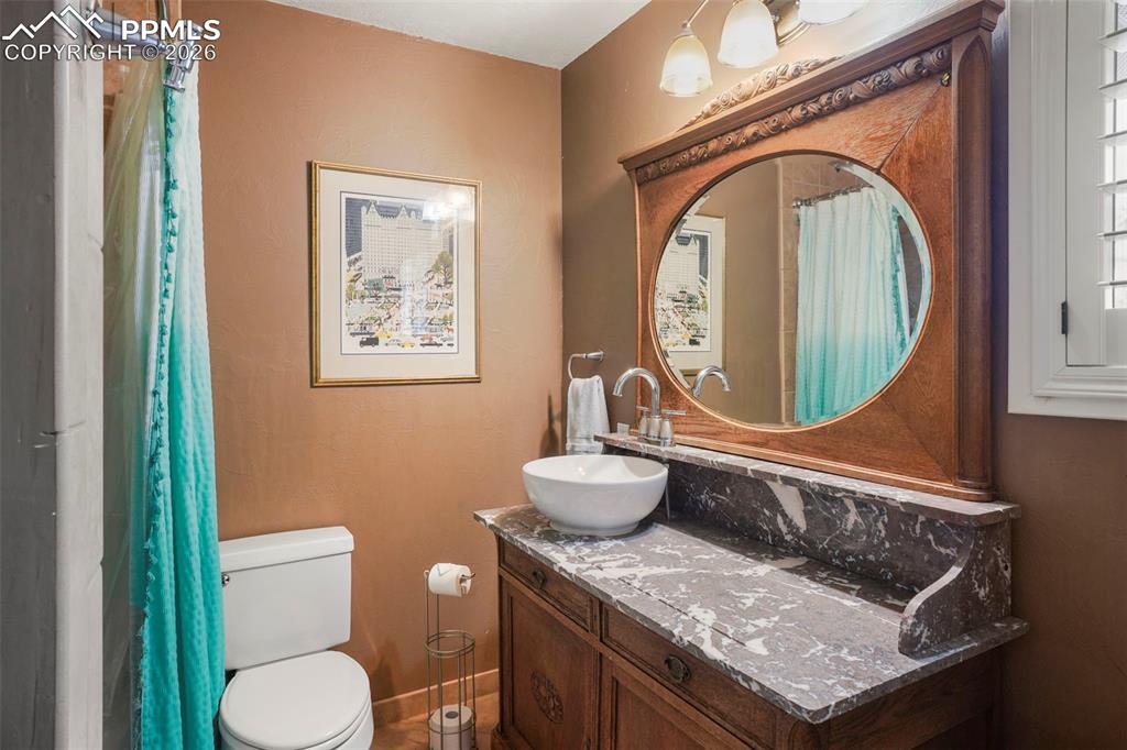 Image 33 of 46: No Description Available