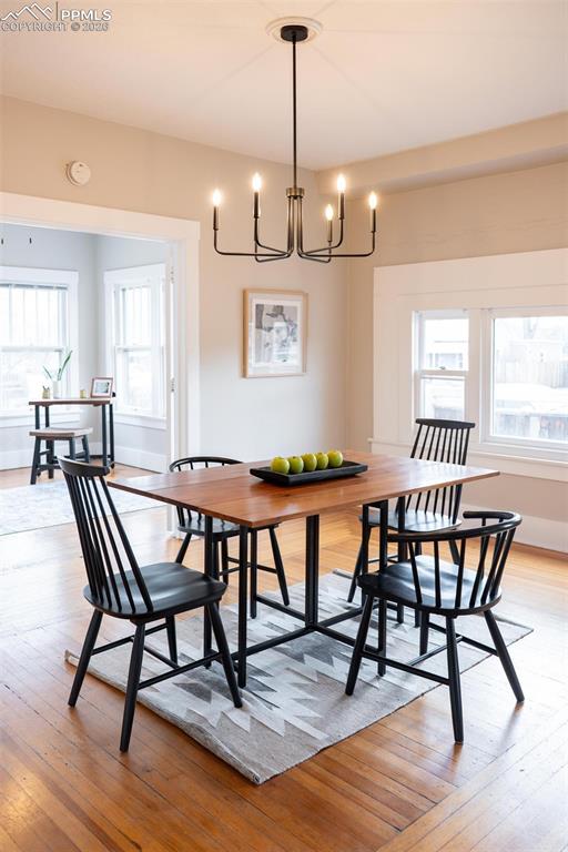 Image 11 of 43: Dining Area