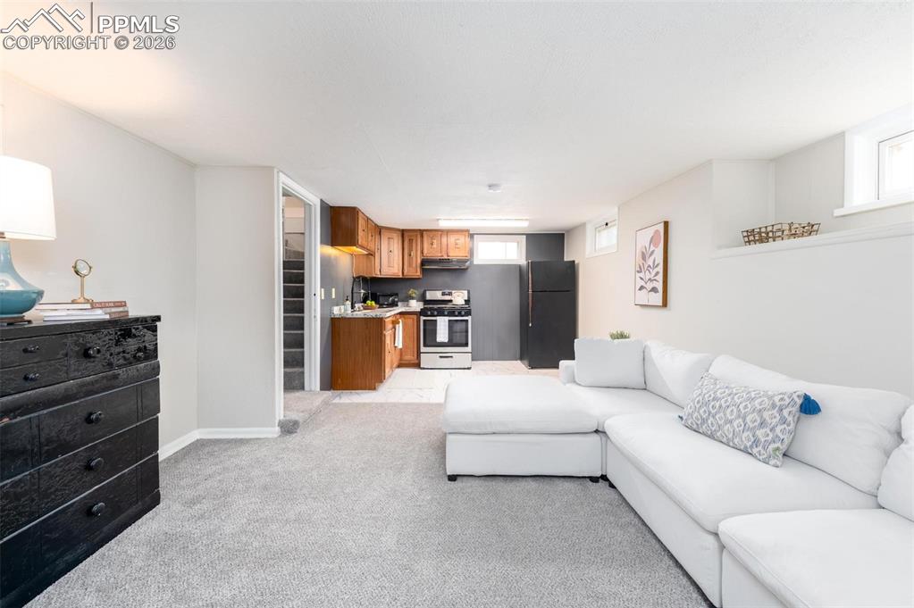 Image 29 of 43: Family Room