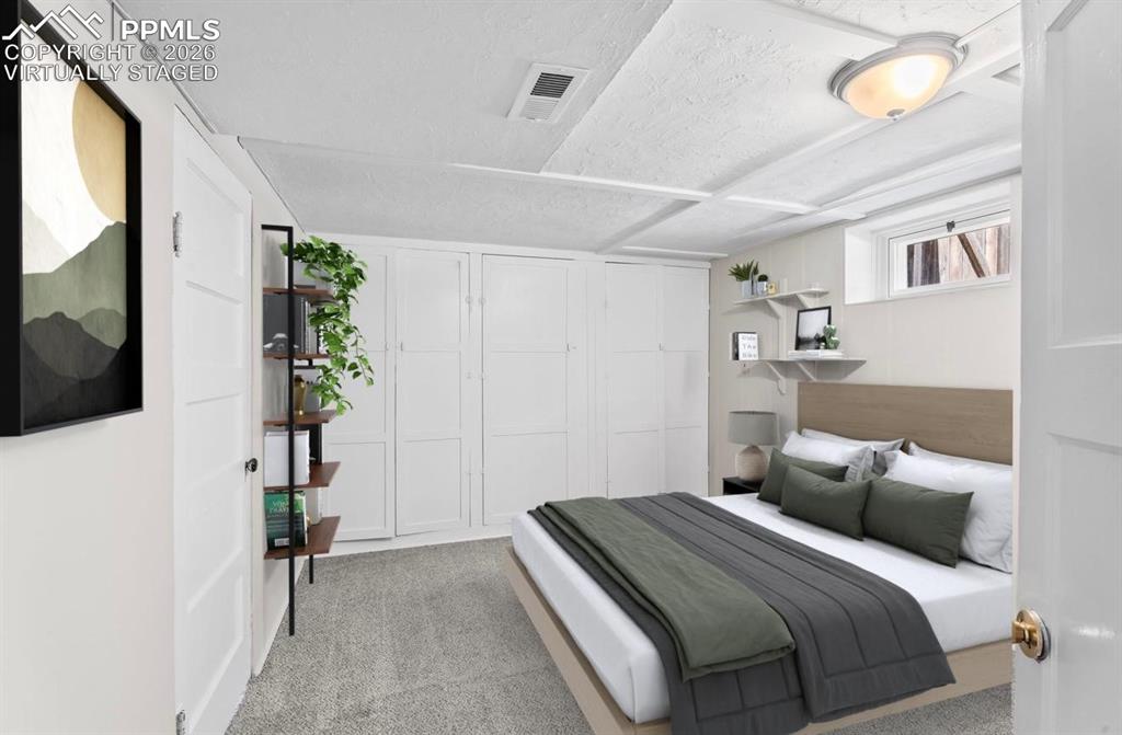 Image 31 of 43: Virtually Staged