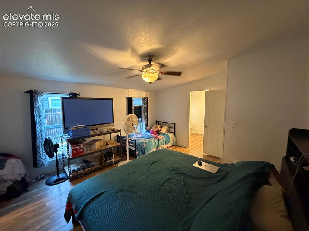 Image 9 of 20: Bedroom
