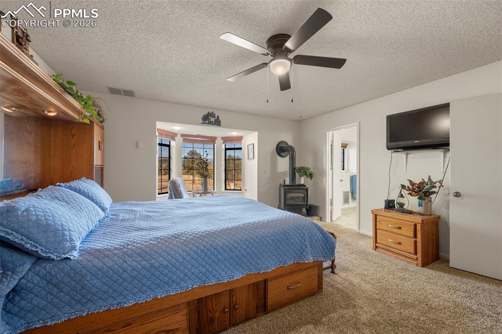 Image 14 of 39: Bedroom