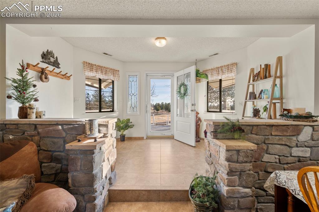 Image 4 of 39: Living Room